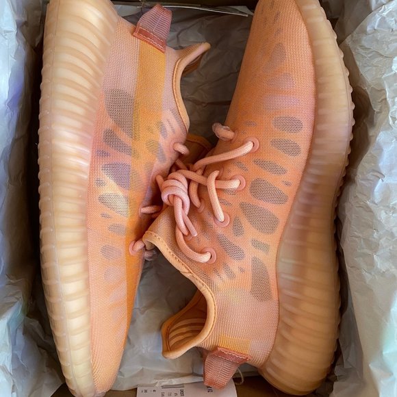 Yeezy Boost 350 V2 Mono Clay